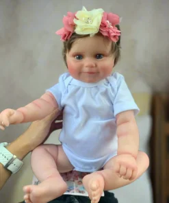 Enchanting 50 cm Full Vinyl Reborn Doll Maddie